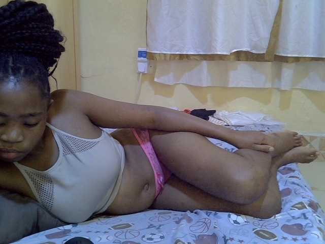 pretty-bianca live cam on BongaCams