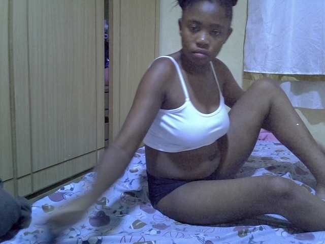 pretty-bianca live cam on BongaCams