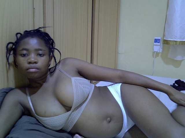 pretty-bianca live cam on BongaCams