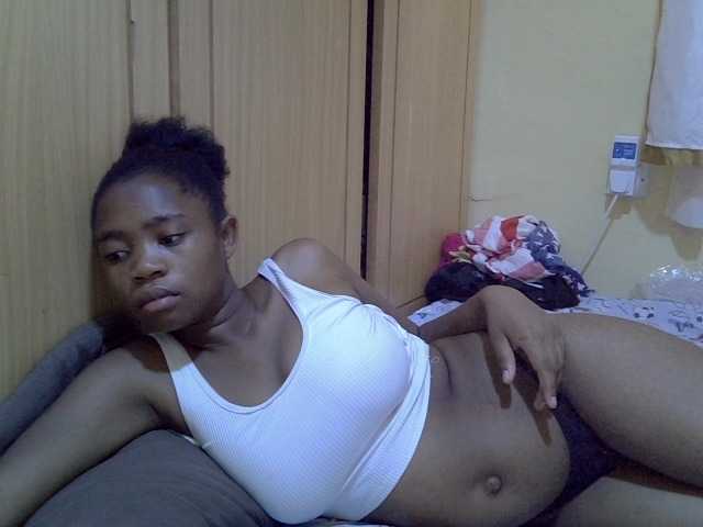 pretty-bianca live cam on UnifiedCams