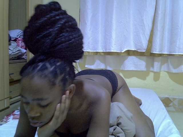 pretty-bianca live cam on BongaCams
