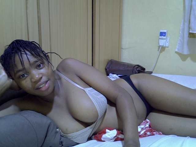 pretty-bianca live cam on UnifiedCams