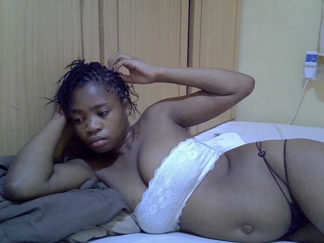 pretty-bianca live cam on BongaCams