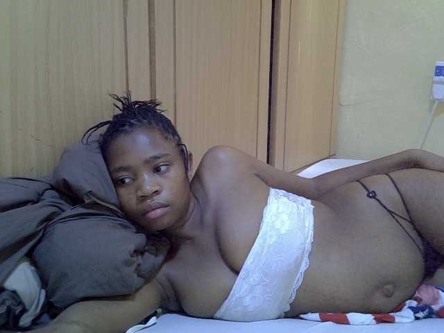 pretty-bianca live cam on BongaCams