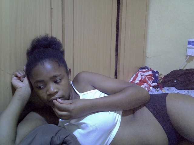 pretty-bianca live cam on BongaCams