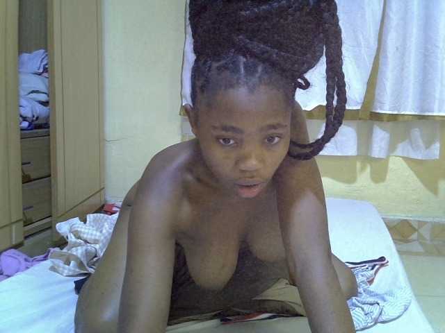 pretty-bianca live cam on BongaCams
