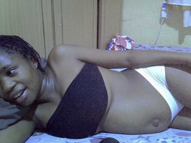 pretty-bianca live cam on BongaCams