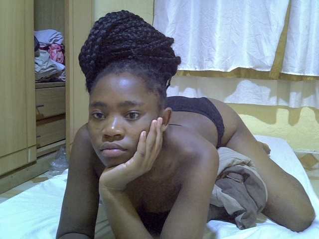 pretty-bianca live cam on BongaCams