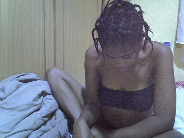 pretty-bianca live cam on BongaCams