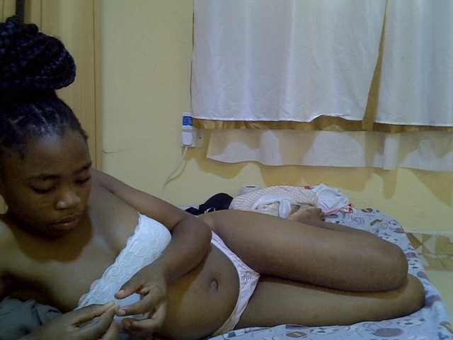 pretty-bianca live cam on BongaCams