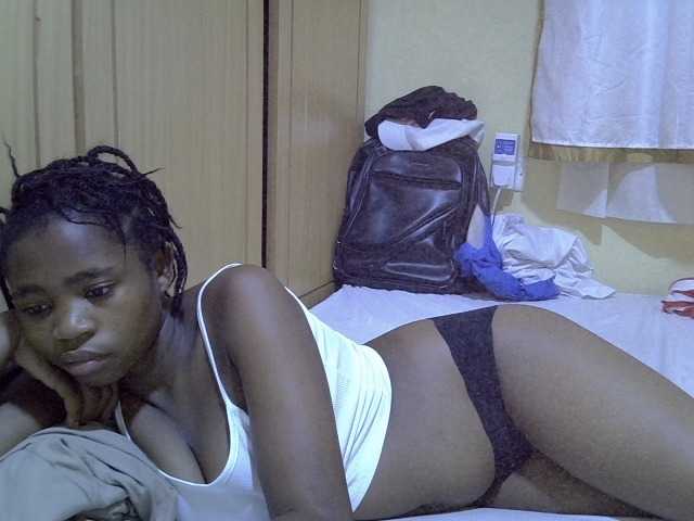 pretty-bianca live cam on BongaCams