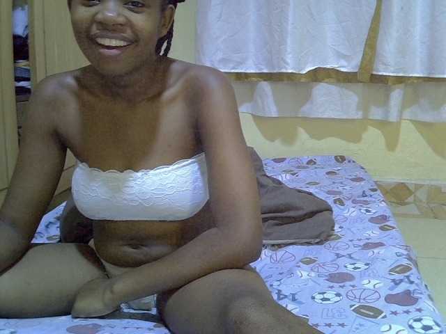 pretty-bianca live cam on BongaCams