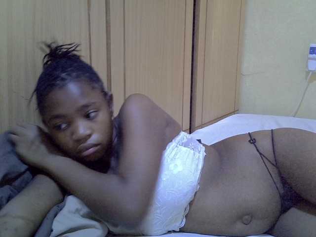 pretty-bianca live cam on BongaCams