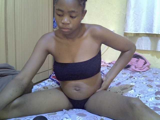 pretty-bianca live cam on BongaCams
