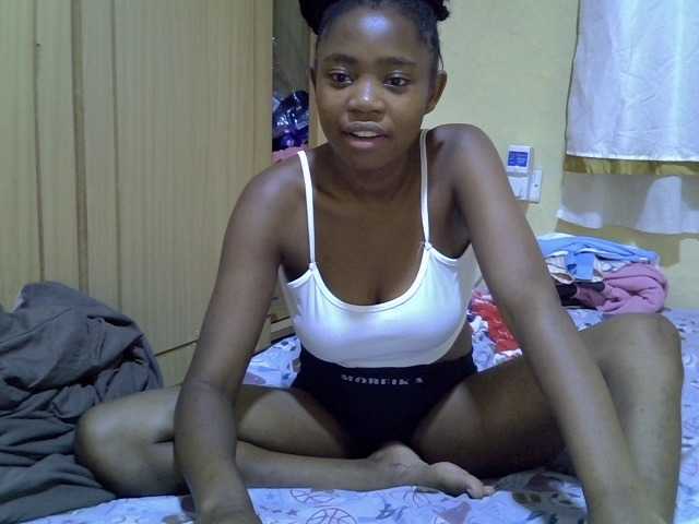 pretty-bianca live cam on BongaCams