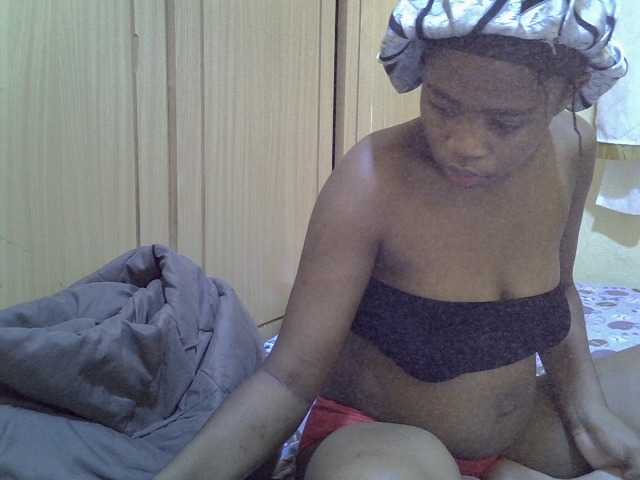 pretty-bianca live cam on BongaCams