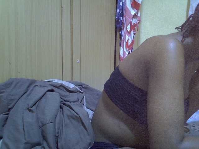 pretty-bianca live cam on BongaCams