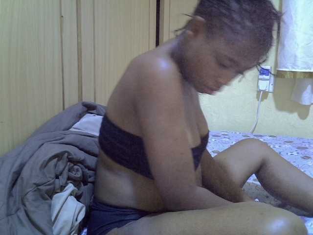 pretty-bianca live cam on BongaCams