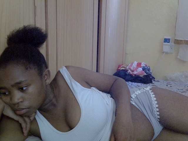pretty-bianca live cam on BongaCams