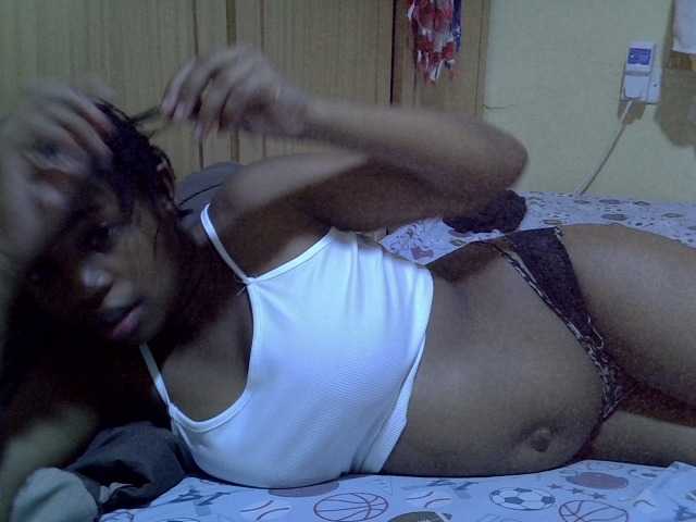 pretty-bianca live cam on BongaCams