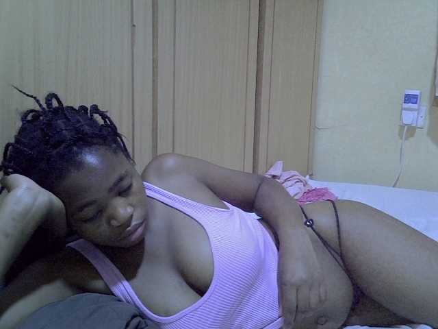 pretty-bianca live cam on BongaCams