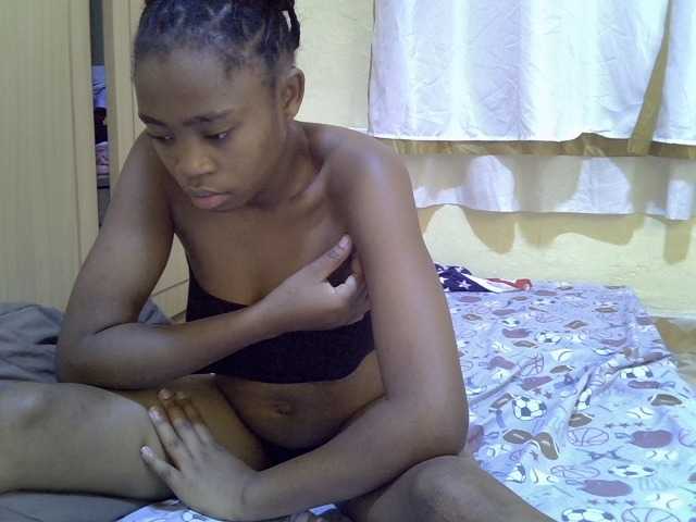 pretty-bianca live cam on BongaCams