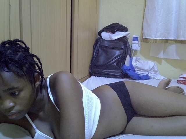pretty-bianca live cam on BongaCams