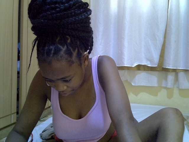 pretty-bianca live cam on BongaCams