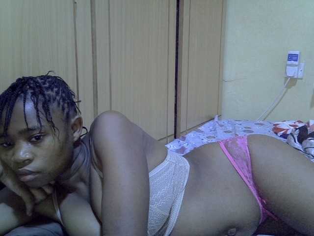 pretty-bianca live cam on BongaCams