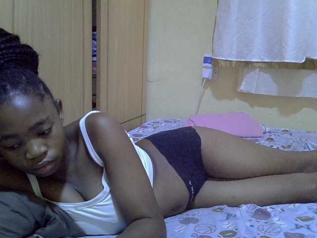 pretty-bianca live cam on BongaCams