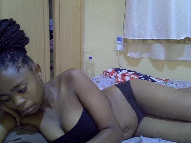 pretty-bianca live cam on BongaCams