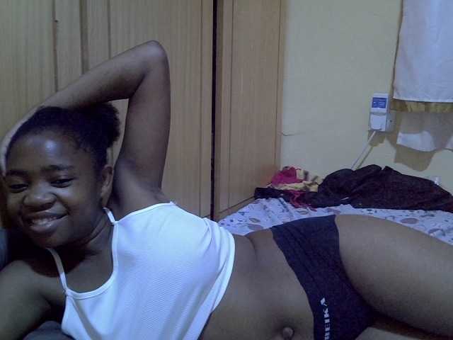 pretty-bianca live cam on UnifiedCams