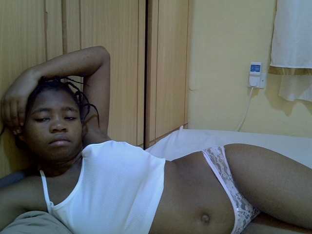 pretty-bianca live cam on BongaCams