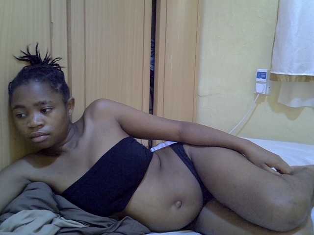 pretty-bianca live cam on BongaCams