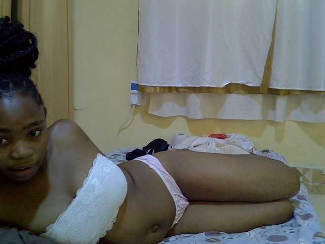 pretty-bianca live cam on BongaCams