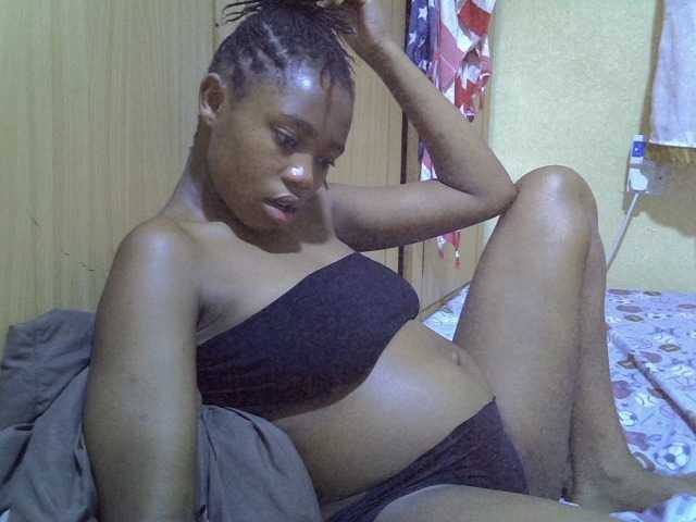 pretty-bianca live cam on BongaCams