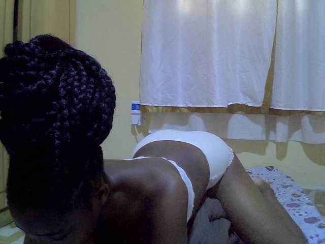 pretty-bianca live cam on BongaCams