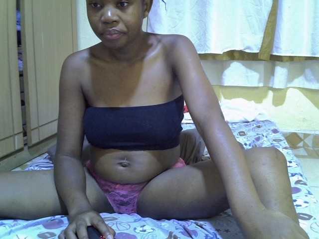pretty-bianca live cam on BongaCams