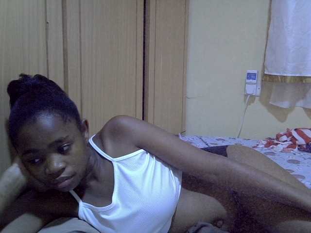 pretty-bianca live cam on BongaCams