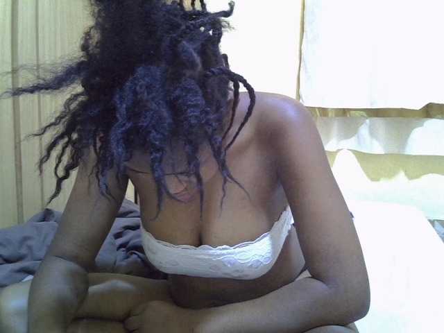 pretty-bianca live cam on BongaCams