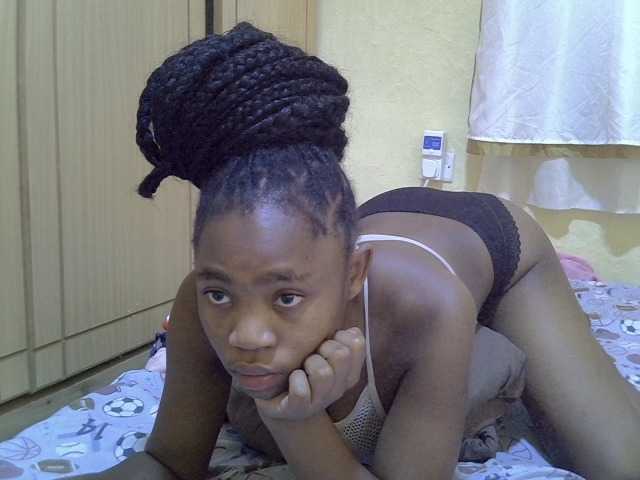 pretty-bianca live cam on BongaCams