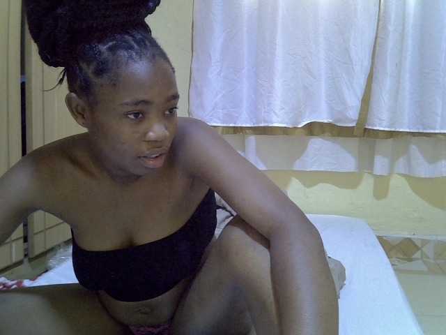 pretty-bianca live cam on BongaCams