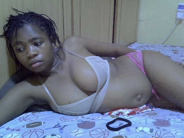pretty-bianca live cam on BongaCams