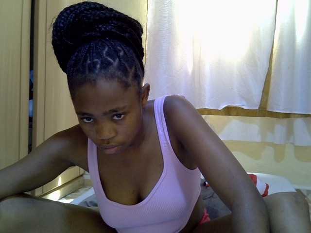 pretty-bianca live cam on BongaCams