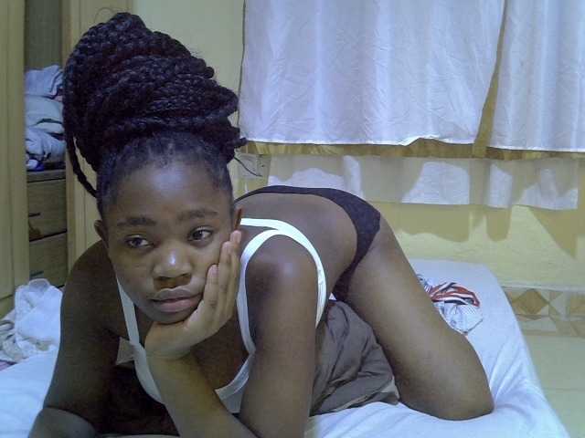 pretty-bianca live cam on BongaCams