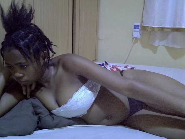 pretty-bianca live cam on BongaCams