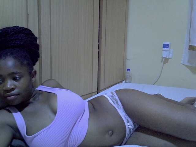 pretty-bianca live cam on BongaCams