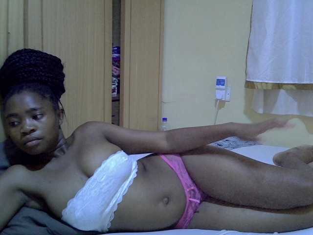 pretty-bianca live cam on BongaCams