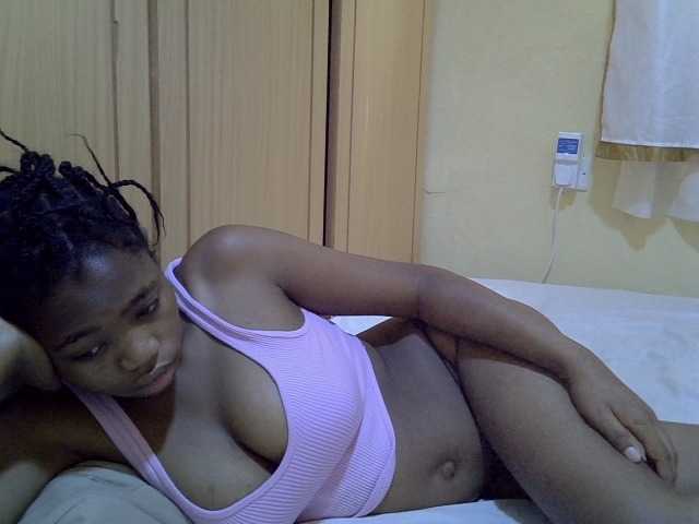 pretty-bianca live cam on BongaCams