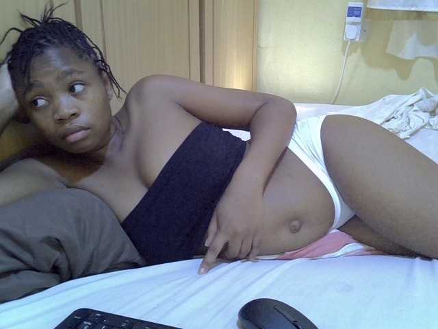 pretty-bianca live cam on BongaCams